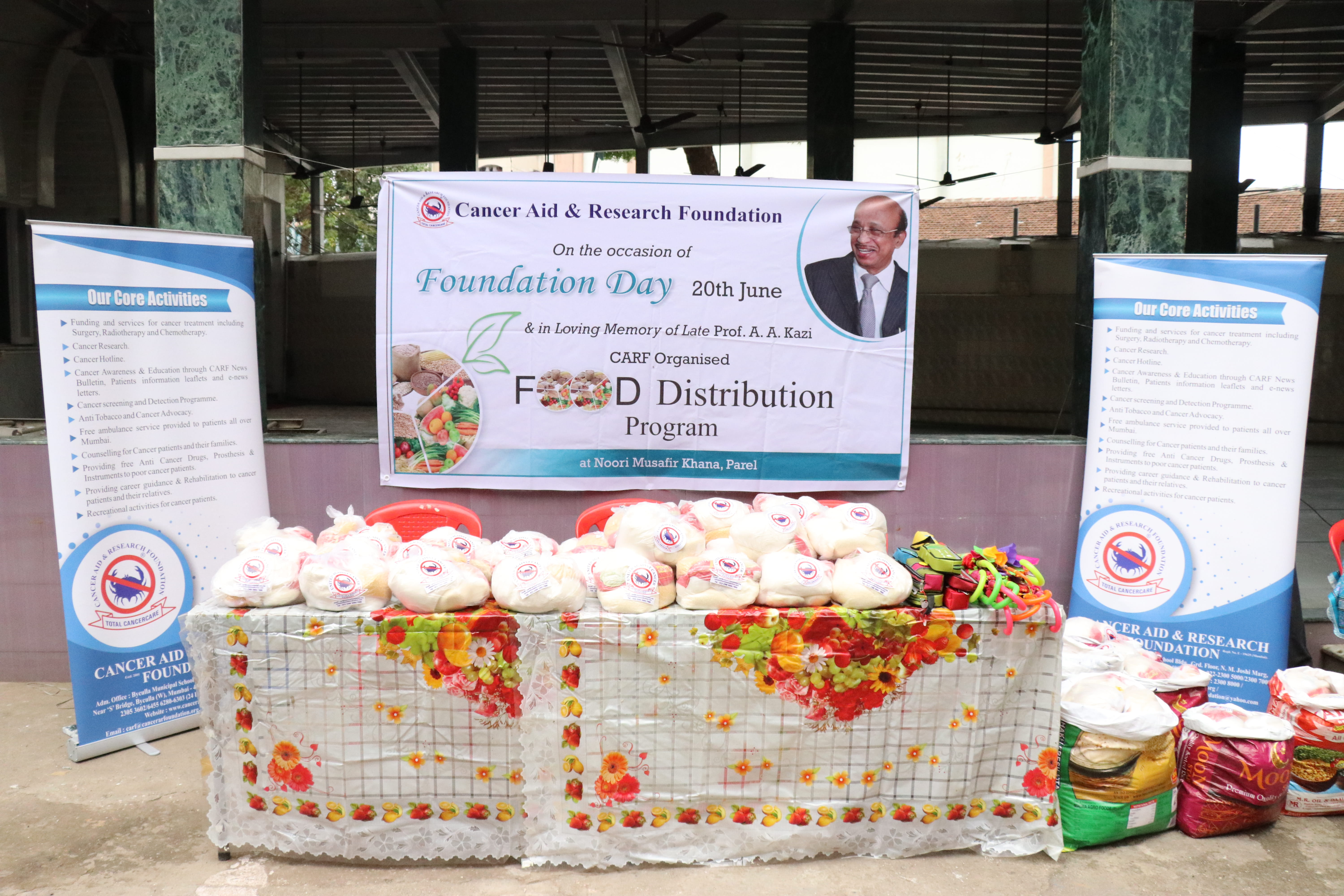 Food distribution photo gallery cover